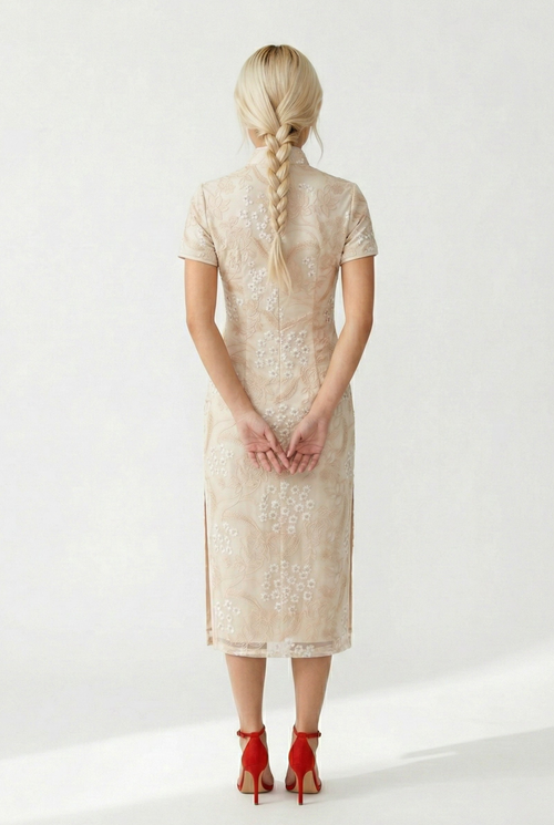 Maison Hua beige floral cheongsam, tailored back view